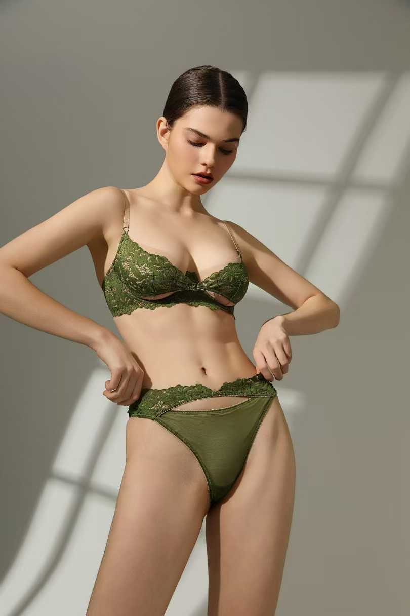 Lace Bra Set with Ultra-Thin Cup For Women, Minimizer Push-Up, Midtown, BYMANYC New York.-6